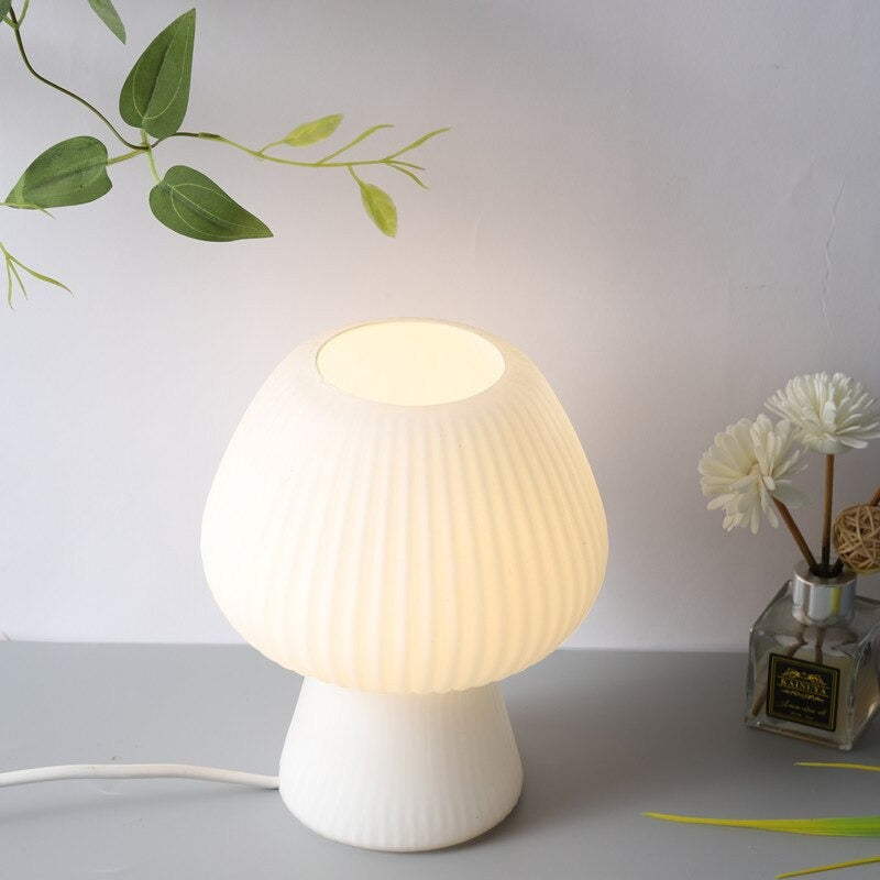 Lola Vintage Table Lamps